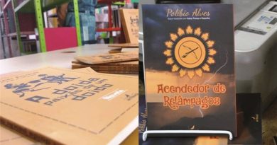 Livros da Arribaçã têm lançamentos concorridos em Sousa e João Pessoa Livros da Arribaçã têm lançamentos concorridos em Sousa e João Pessoa
