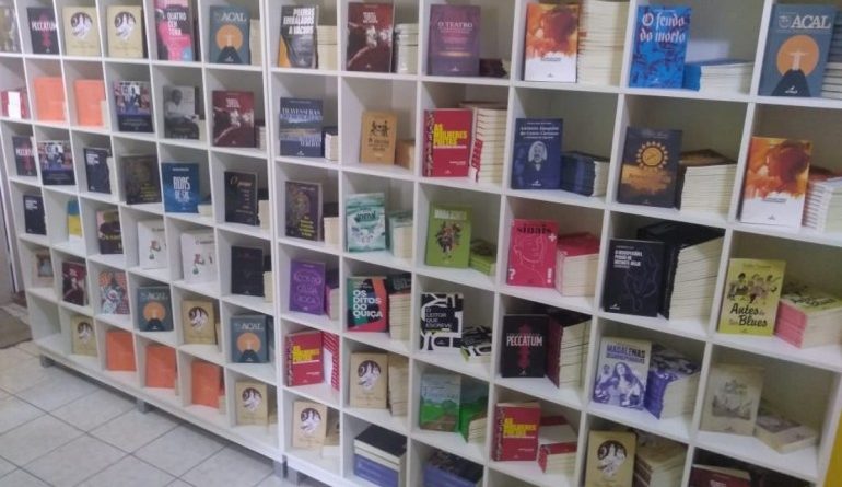 Arribaçã inaugura “Livros & Companhia”, espaço para livros e leitura em Cajazeiras