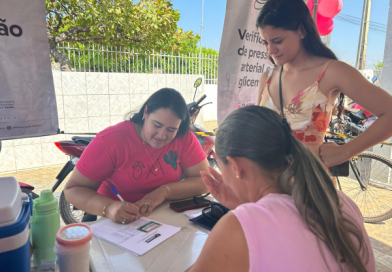 Caravana da Mulher realiza 43 mamografias, além de outros exames, no Dia D do Outubro Rosa em Cajazeiras