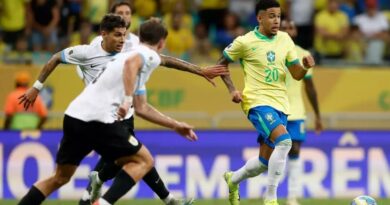 Brasil empata com Uruguai e cai para o 5º lugar nas eliminatórias