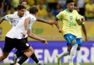 Brasil empata com Uruguai e cai para o 5º lugar nas eliminatórias