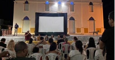Prefeitura de Cajazeiras e ACAL comemoram sucesso do Agosto das Artes Prefeitura de Cajazeiras e ACAL comemoram sucesso do Agosto das Artes