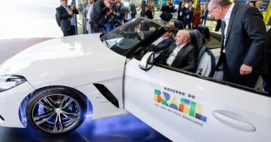 Lula celebra retirada de tarifas pelos EUA e diz que sinaliza respeito