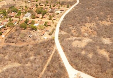 Prefeitura de Cajazeiras conclui pavimentação a paralelepípedos no Assentamento Frei Damião