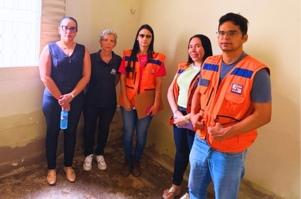 Prefeitura de Cajazeiras intensifica ações e garante apoio às famílias atingidas pelas fortes chuvas Prefeitura de Cajazeiras intensifica ações e garante apoio às famílias atingidas pelas fortes chuvas