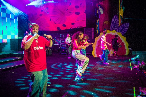 Bonde do Brasil, Lipe Lucena, Gilson Mania, Biguinho e Colo de Deus animam multidão na penúltima noite do Carnaval de Cajazeiras Bonde do Brasil, Lipe Lucena, Gilson Mania, Biguinho e Colo de Deus animam multidão na penúltima noite do Carnaval de Cajazeiras