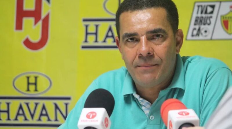 Técnico do Atlético de Cajazeiras pede demissão para assumir Altos do PI