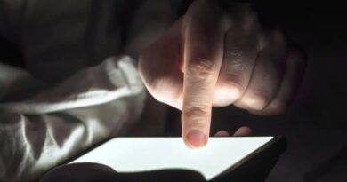 Conteúdos falsos criados com IA mais que triplicam entre 2024 e 2025