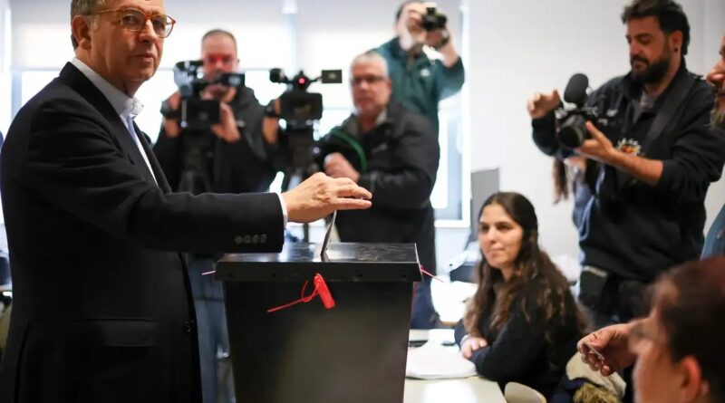 Socialista Antônio Seguro é eleito presidente de Portugal