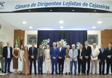 Zé Aldemir prestigia posse de Esssuélio Moras como presidente da CDL de Cajazeiras