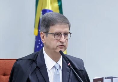 PGR apresenta parecer contrário à prisão domiciliar para Bolsonaro PGR apresenta parecer contrário à prisão domiciliar para Bolsonaro