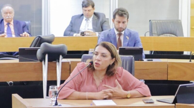 ALPB aprova lei que obriga divulgação de ingressos para pessoas com deficiência em sites de venda na Paraíba ALPB aprova lei que obriga divulgação de ingressos para pessoas com deficiência em sites de venda na Paraíba