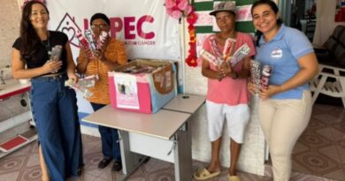 Saúde distribui 700 lenços com mulheres em tratamento contra o câncer na Capital e Sertão paraibano