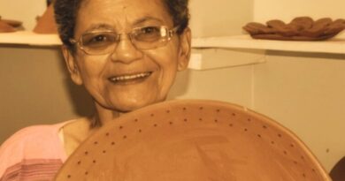 Com incentivo da Prefeitura, arte das louceiras de Cajazeiras ganha destaque em catálogo digital do Governo da Paraíba