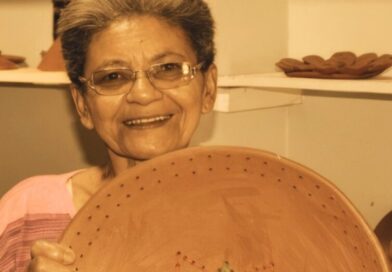 Com incentivo da Prefeitura, arte das louceiras de Cajazeiras ganha destaque em catálogo digital do Governo da Paraíba