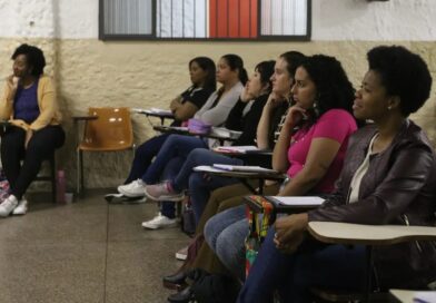 Cursinhos populares podem aderir à rede de apoio federal até o dia 4