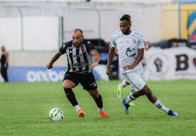De virada, Botafogo-PB vence Sousa no Marizão e abre vantagem na busca pelo título De virada, Botafogo-PB vence Sousa no Marizão e abre vantagem na busca pelo título