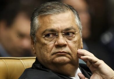 Dino acaba com a aposentadoria compulsória como punição a juízes