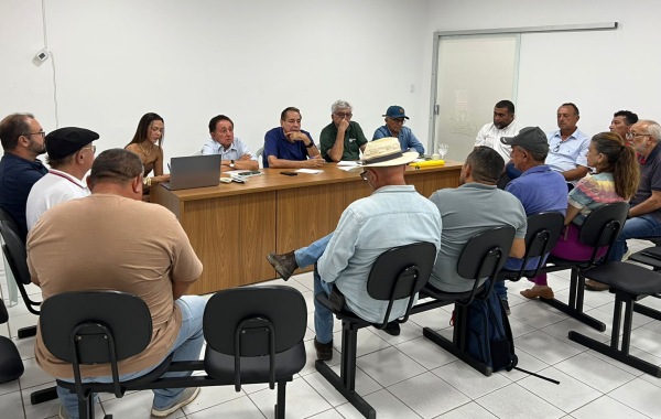 Secretaria de Desenvolvimento Econômico se reúne com pecuaristas e produtores rurais à realização da ExpoAgro 2026 Secretaria de Desenvolvimento Econômico se reúne com pecuaristas e produtores rurais à realização da ExpoAgro 2026