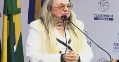 Na ALPB, Doutora Paula destaca ações do Governo no Sertão e defende continuidade administrativa de Lucas Ribeiro