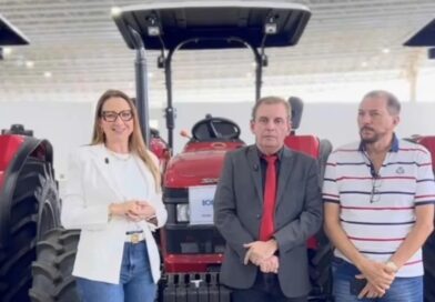 Ao lado de Chico Mendes, Denise Bayma recebe novos equipamentos para Bom Jesus