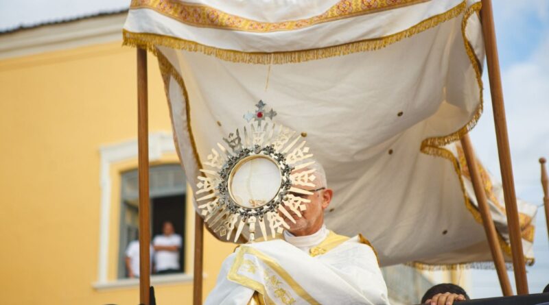 Solenidade de Corpus Christi será celebrada em todas as paróquias da Arquidiocese da Paraíba nesta quinta-feira (4) Solenidade de Corpus Christi será celebrada em todas as paróquias da Arquidiocese da Paraíba nesta quinta-feira (4)