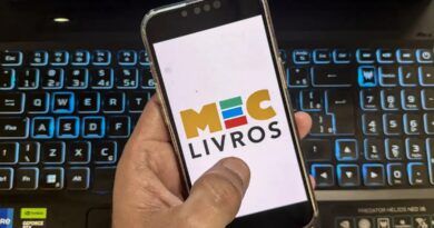 MEC Livros oferece mais 7,8 mil obras em inglês e espanhol MEC Livros oferece mais 7,8 mil obras em inglês e espanhol