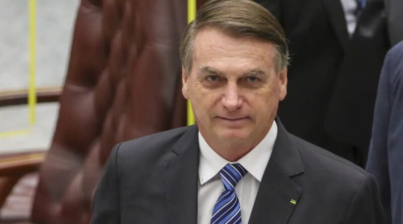 Alexandre de Moraes decide manter Bolsonaro em prisão domiciliar Alexandre de Moraes decide manter Bolsonaro em prisão domiciliar