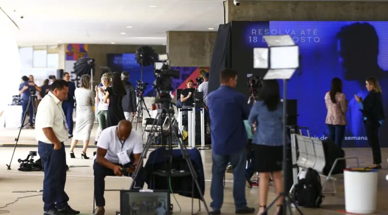 Fórum pede compromisso de candidatos com comunicação democrática