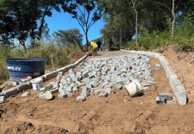 Prefeitura de Cajazeiras avança com 2ª etapa do acesso à estátua de Nossa Senhora Aparecida em Boqueirão de Piranhas