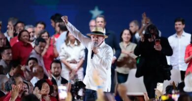 PT oficializa candidatura de Lula à Presidência; Geraldo Alckmin compõe a chapa como candidato à Vice-Presidência PT oficializa candidatura de Lula à Presidência; Geraldo Alckmin compõe a chapa como candidato à Vice-Presidência
