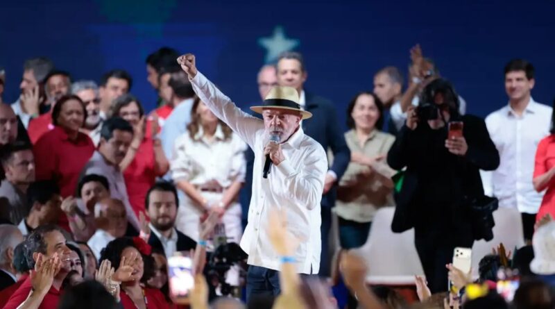 PT oficializa candidatura de Lula à Presidência; Geraldo Alckmin compõe a chapa como candidato à Vice-Presidência PT oficializa candidatura de Lula à Presidência; Geraldo Alckmin compõe a chapa como candidato à Vice-Presidência