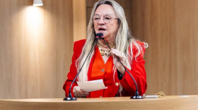 Na Assembleia, Doutora Paula cobra avanços no combate à violência contra as mulheres e defende educação para igualdade de gênero Na Assembleia, Doutora Paula cobra avanços no combate à violência contra as mulheres e defende educação para igualdade de gênero