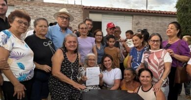 Prefeita Corrinha Delfino assina ordem de serviço para construção da Praça do Alto da Bela Vista Prefeita Corrinha Delfino assina ordem de serviço para construção da Praça do Alto da Bela Vista
