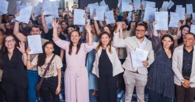 Prefeita Corrinha Delfino empossa 74 aprovados no último concurso público de Cajazeiras Prefeita Corrinha Delfino empossa 74 aprovados no último concurso público de Cajazeiras