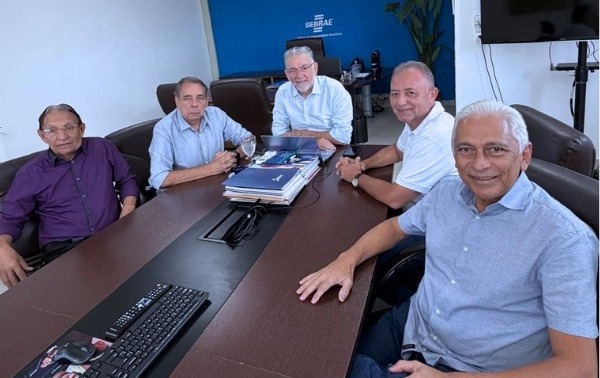 Prefeitura de Cajazeiras, Sebrae e CDL alinham plano para orientar desenvolvimento econômico dos próximos 10 anos Prefeitura de Cajazeiras, Sebrae e CDL alinham plano para orientar desenvolvimento econômico dos próximos 10 anos