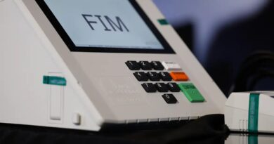 IA e vídeos falsos superam fake news como maior ameaça à democracia IA e vídeos falsos superam fake news como maior ameaça à democracia