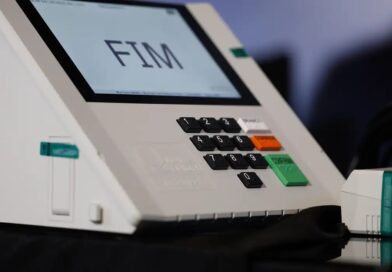 IA e vídeos falsos superam fake news como maior ameaça à democracia