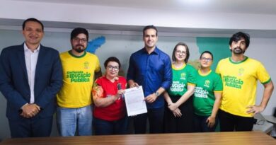 SINTEP-PB se reúne com governador Lucas Ribeiro para tratar de demandas prioritárias da categoria e entrega Carta-Compromisso em defesa da educação pública